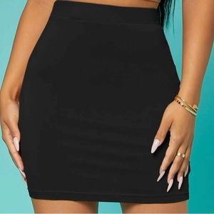 mini skirt black comfortable cute.
